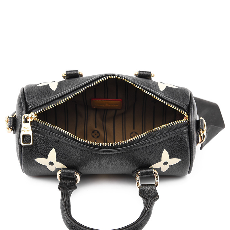 $33-LDN-292 LV gallery