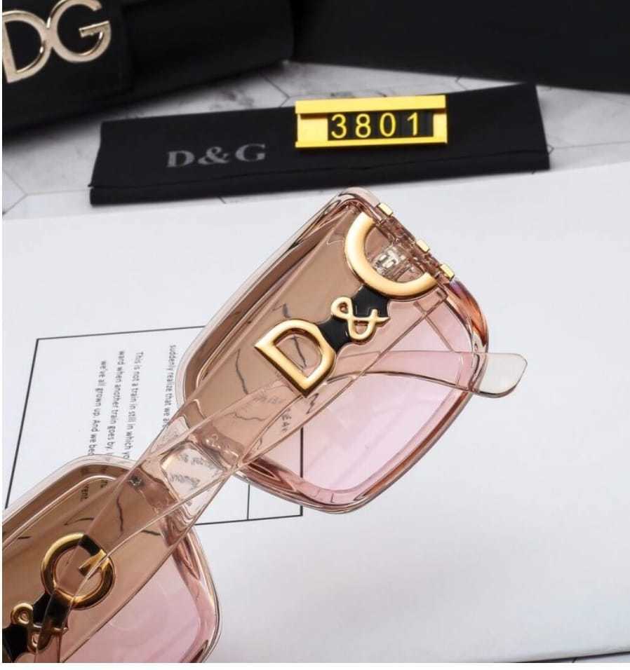 $33-LDN-419 D&G gallery
