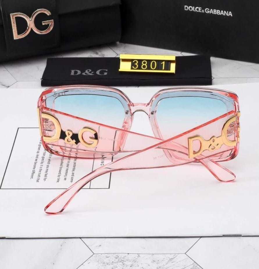$33-LDN-419 D&G gallery