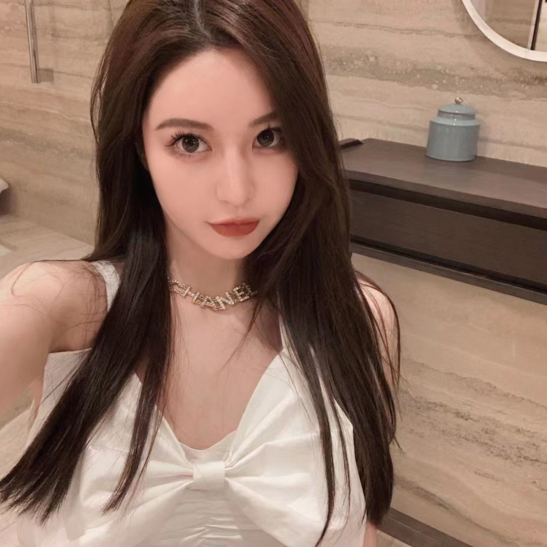 $34-LDN-350 CHA gallery