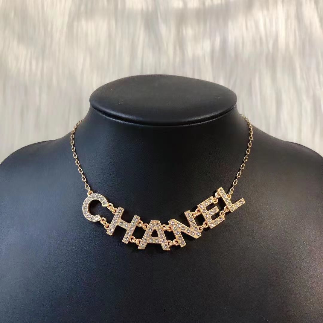 $34-LDN-350 CHA gallery