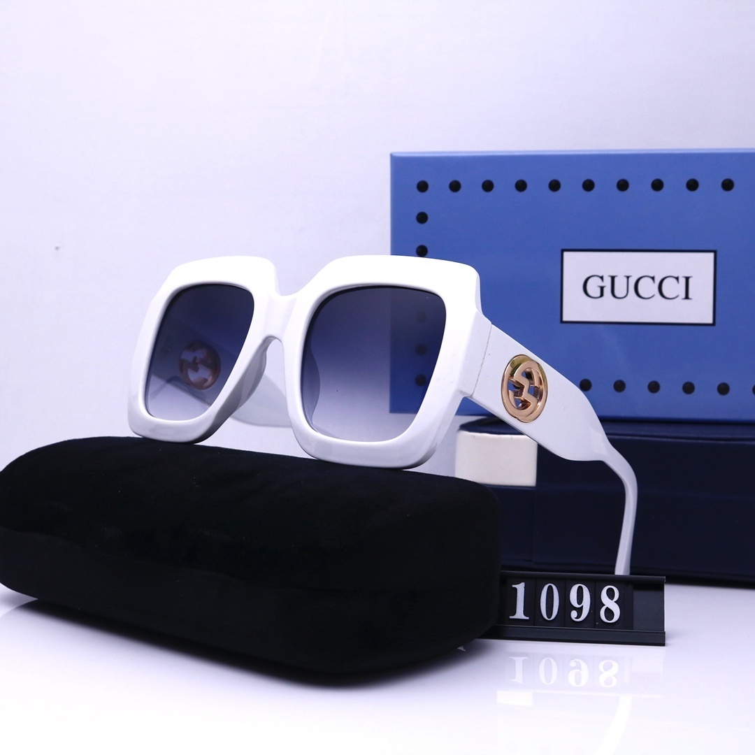 $35-LDN-221 GCI gallery