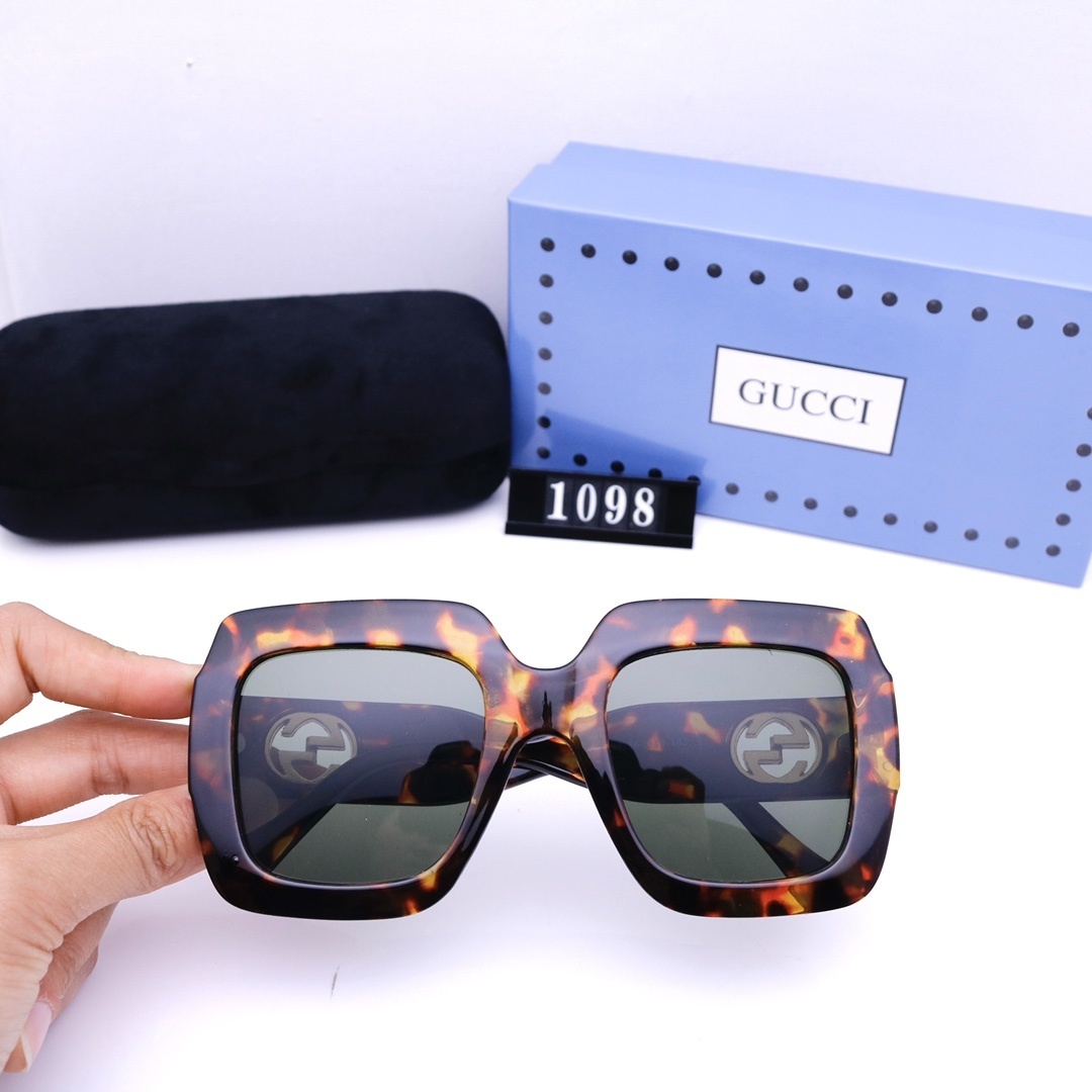 $35-LDN-221 GCI gallery