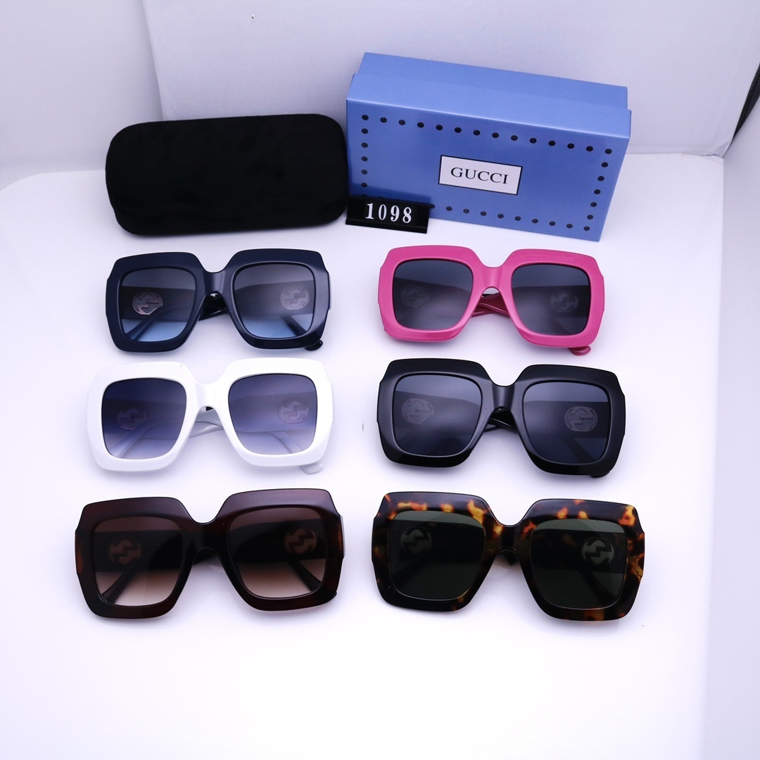 $35-LDN-221 GCI gallery