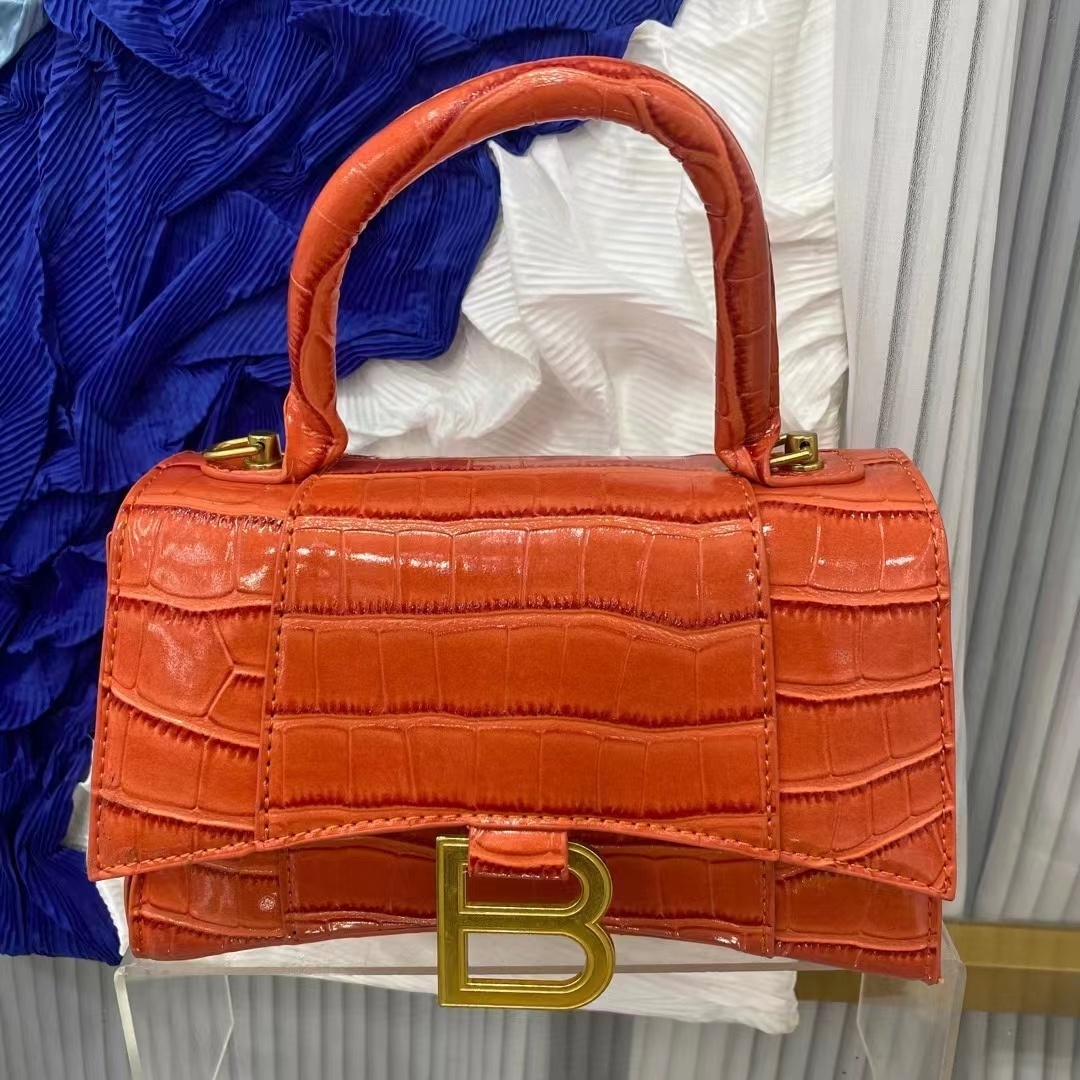 $35.88-LDN-649 BACGA gallery