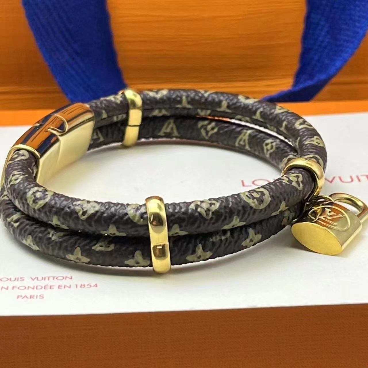 $38-LDN-314 LV gallery