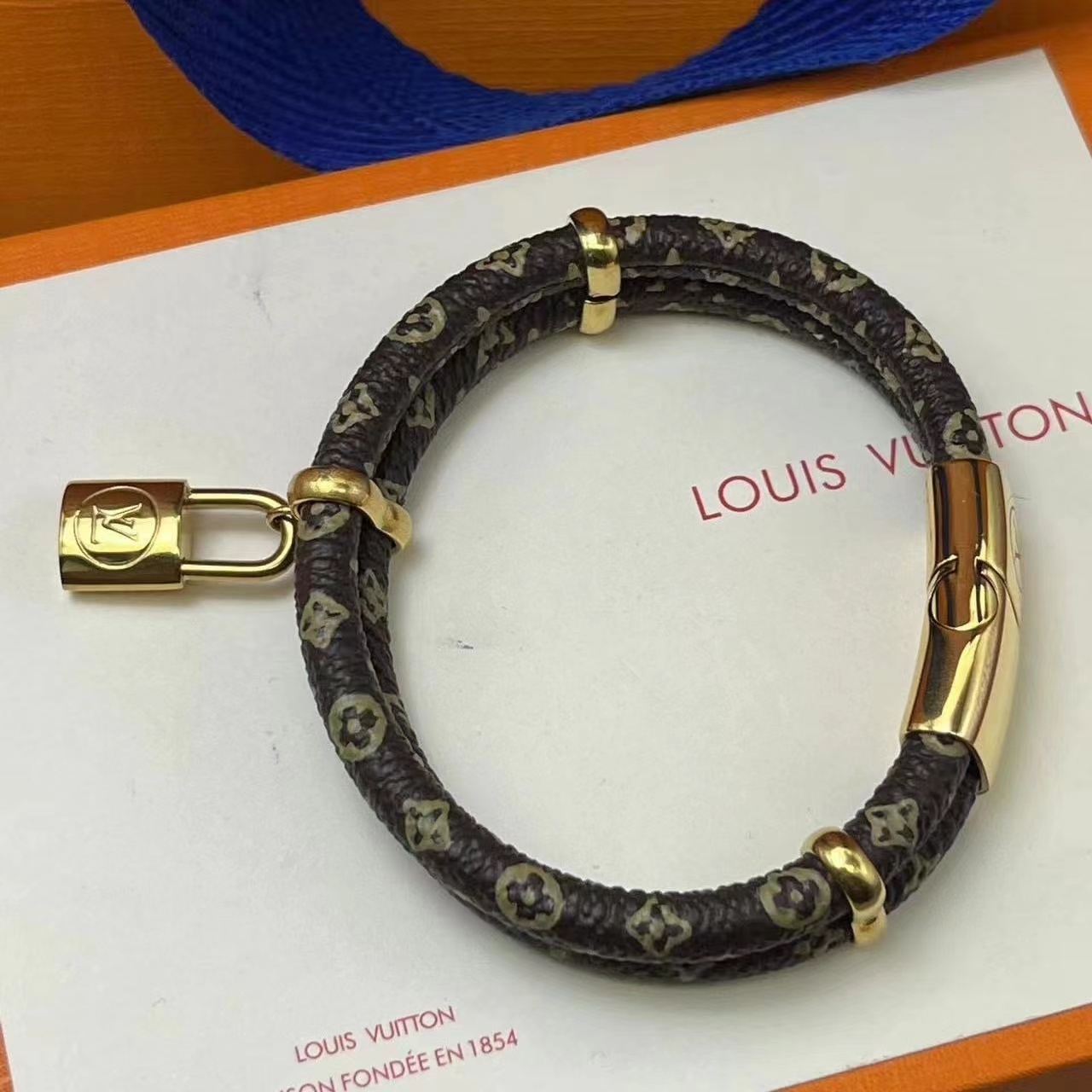 $38-LDN-314 LV gallery