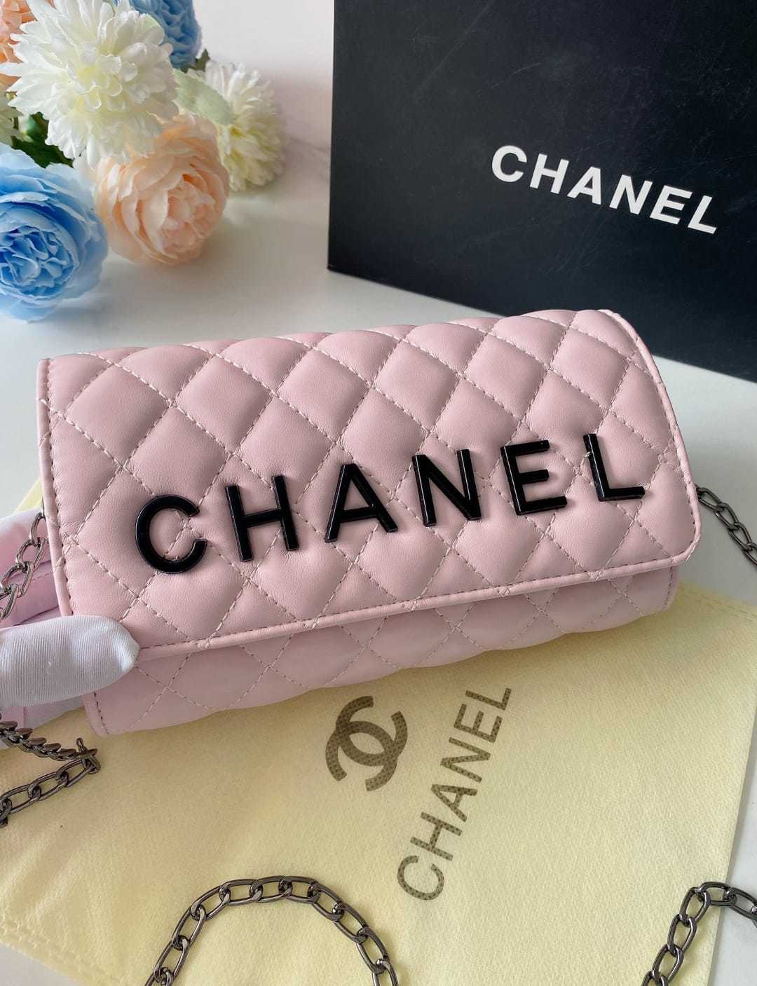 $38-LDN-347 CHA gallery