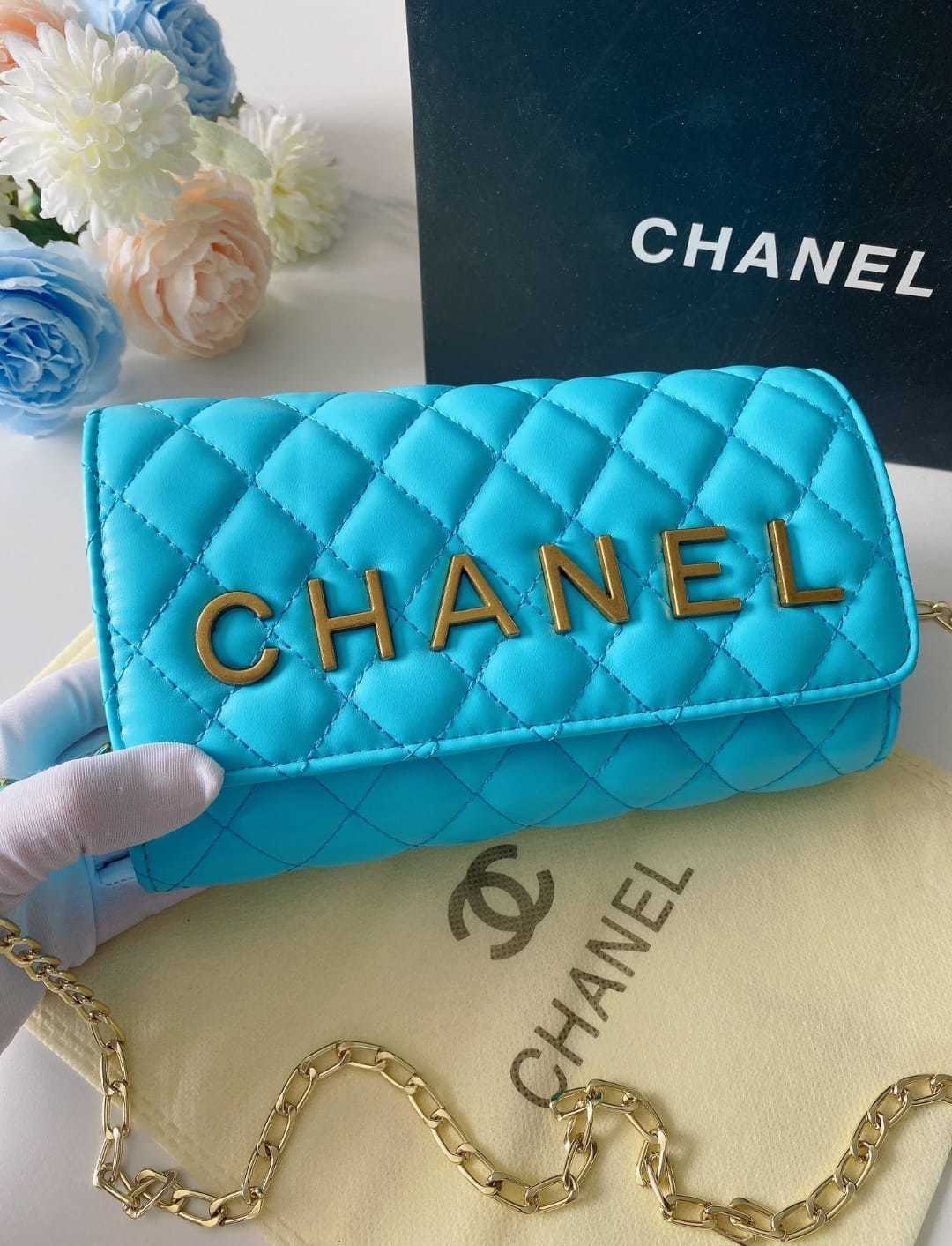 $38-LDN-347 CHA gallery