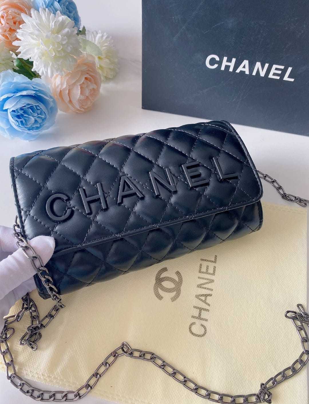 $38-LDN-347 CHA gallery