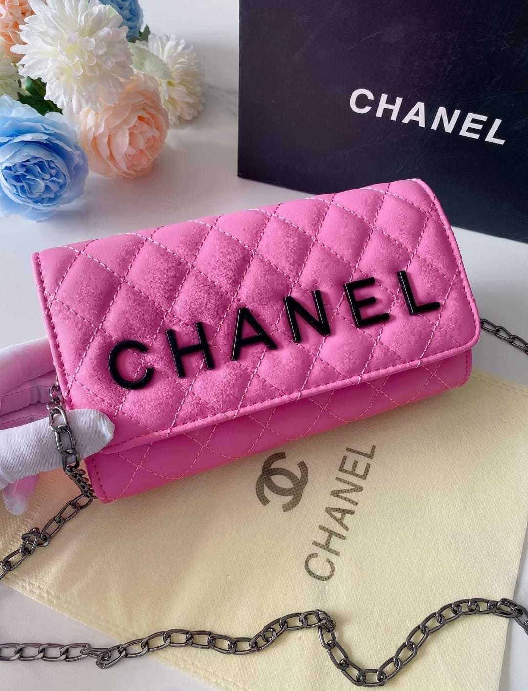 $38-LDN-347 CHA gallery