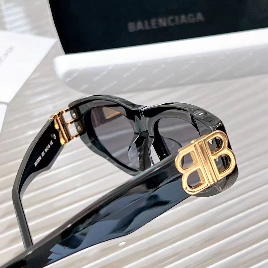 $38-LDN-657 BACGA gallery