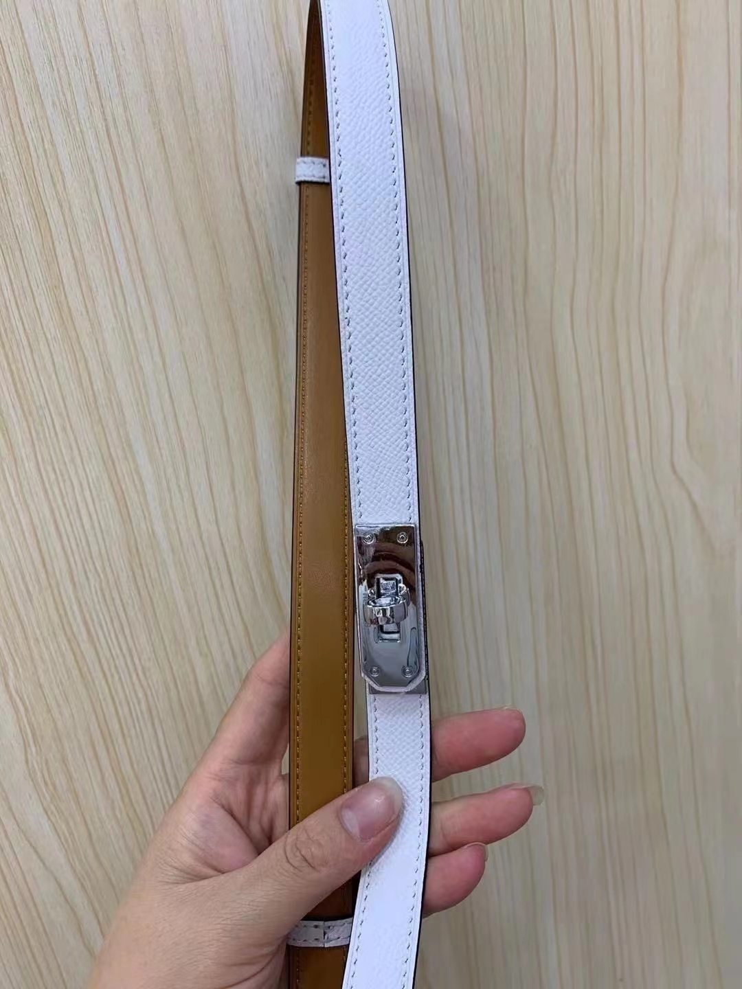 $38-LDN-747 HERM gallery