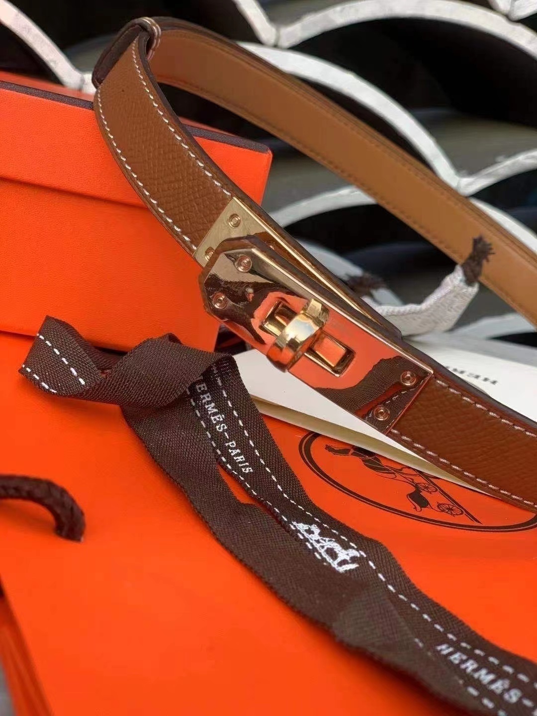 $38-LDN-747 HERM gallery