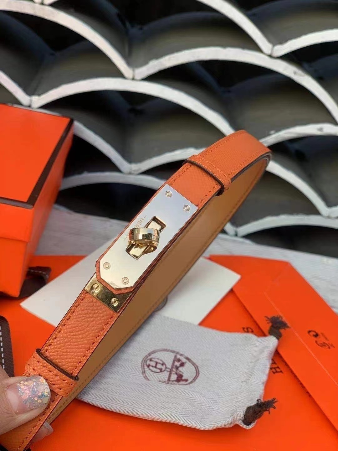 $38-LDN-747 HERM gallery