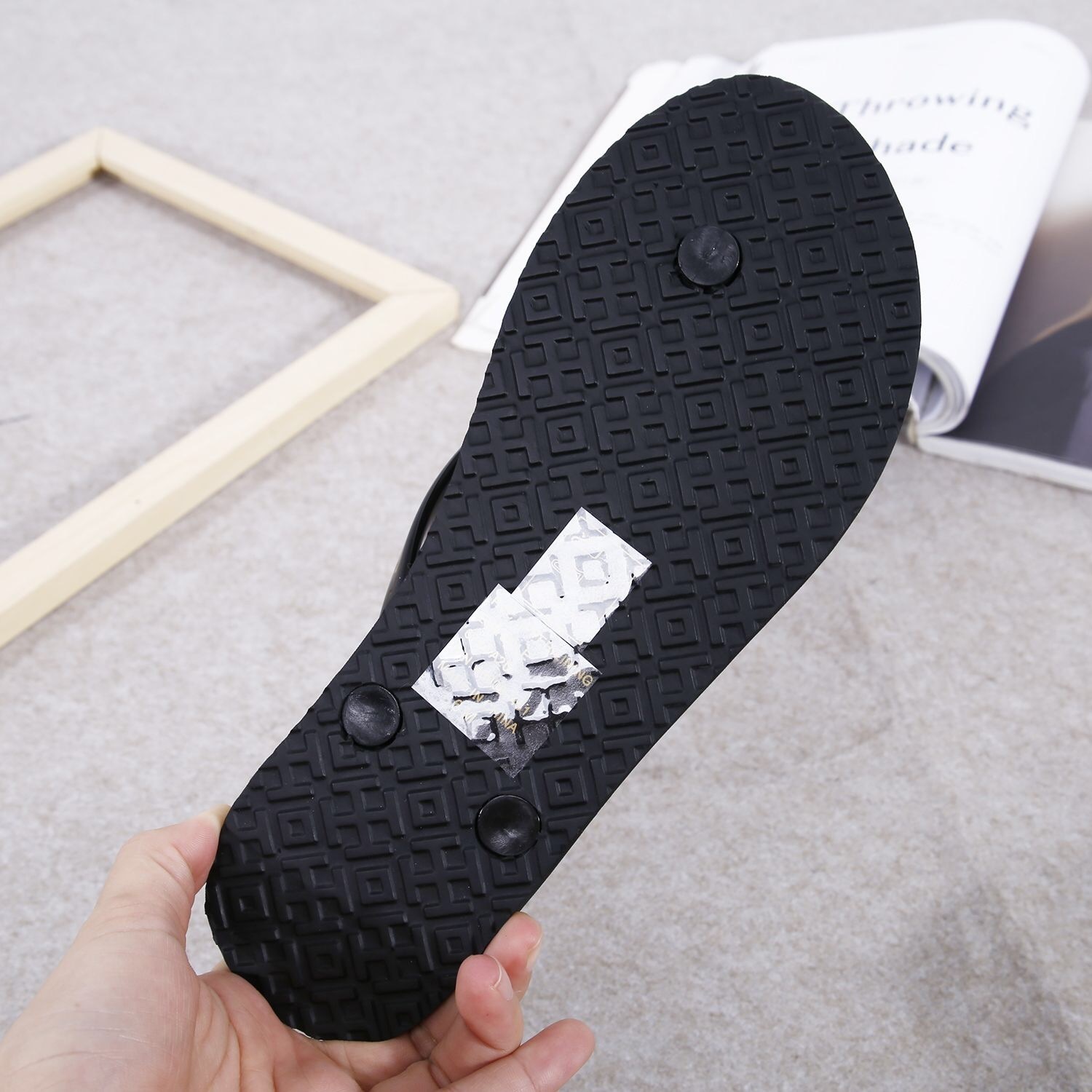 $39-LDN-554 T B gallery