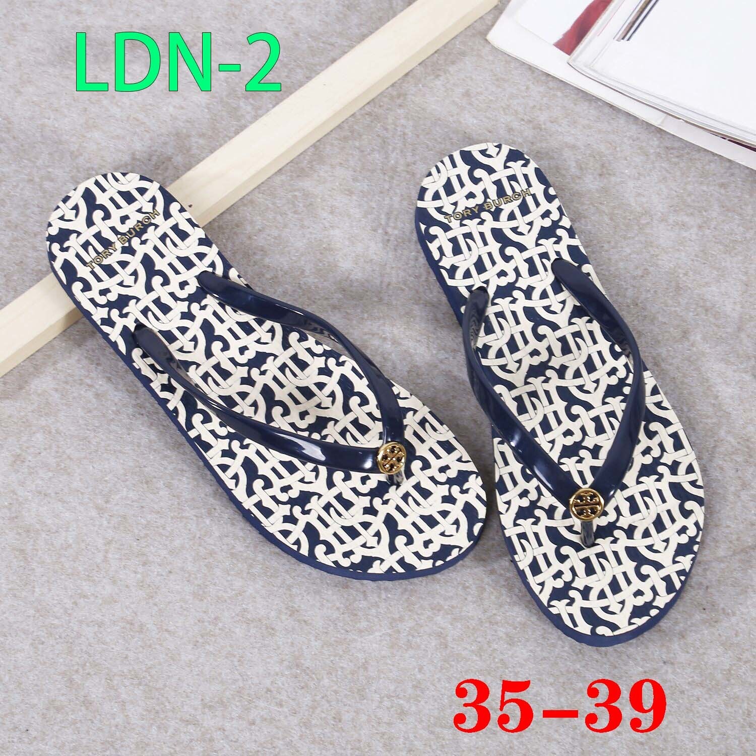 $39-LDN-554 T B gallery