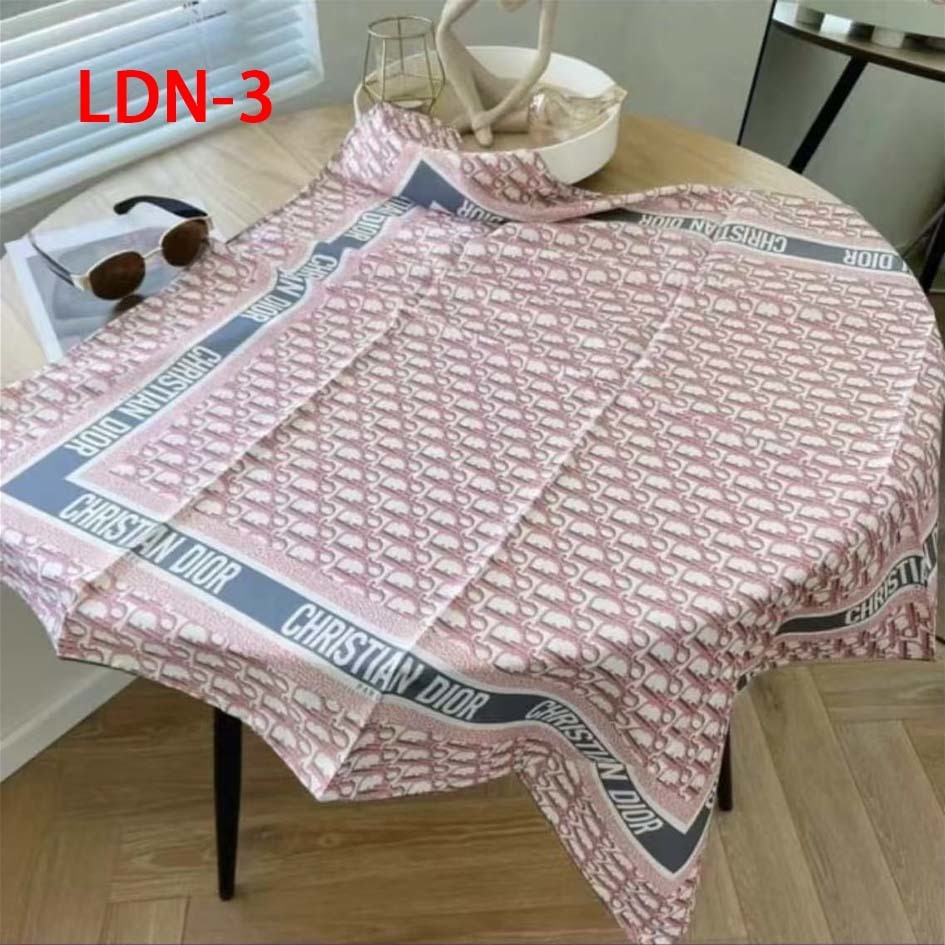 $39-LDN-788  LV gallery