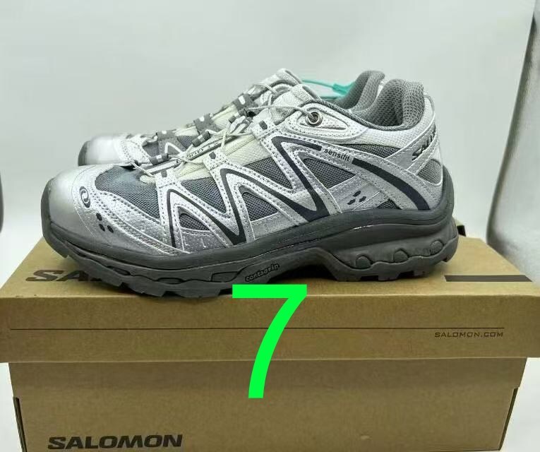 $39.9-LDN-800 Salomon gallery