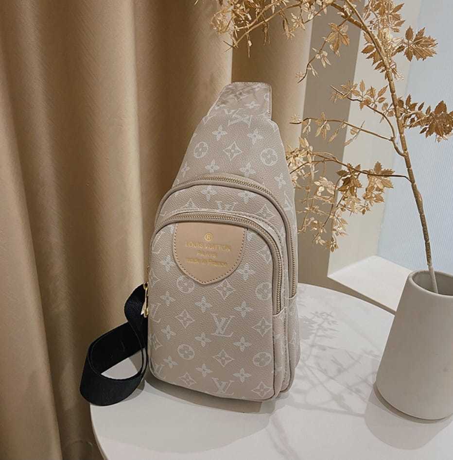 $40-LDN-296 LV gallery