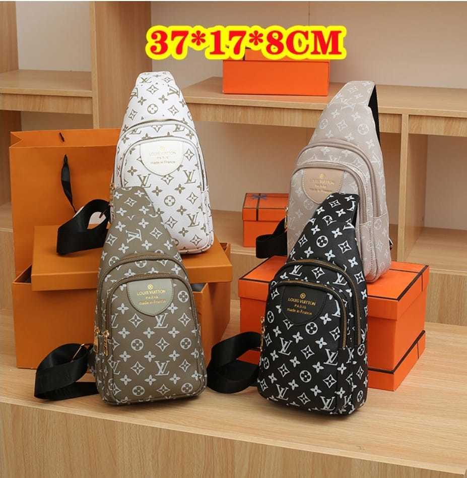 $40-LDN-296 LV gallery