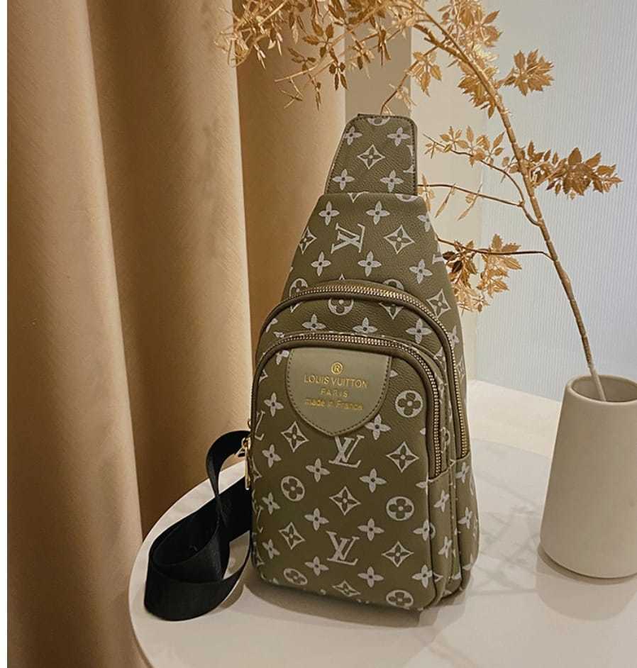 $40-LDN-296 LV gallery