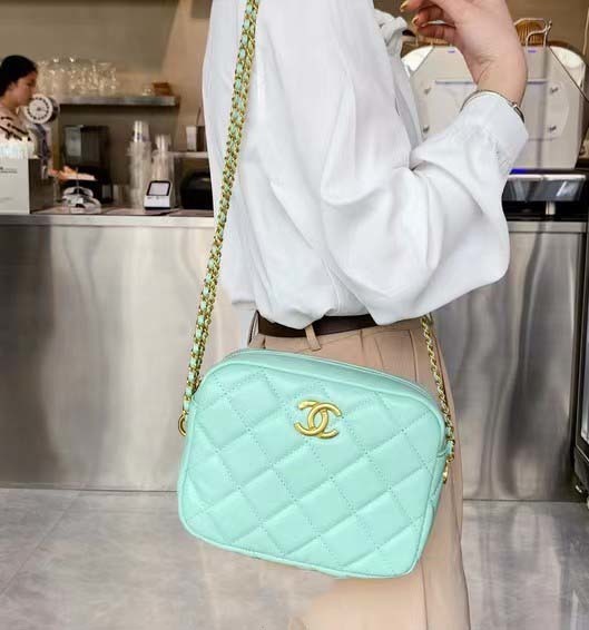 $41-LDN-344 CHA gallery