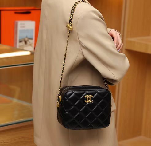 $41-LDN-344 CHA gallery