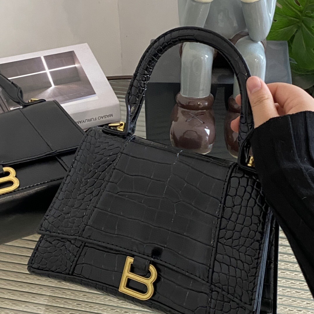 $41-LDN-646 BACGA gallery