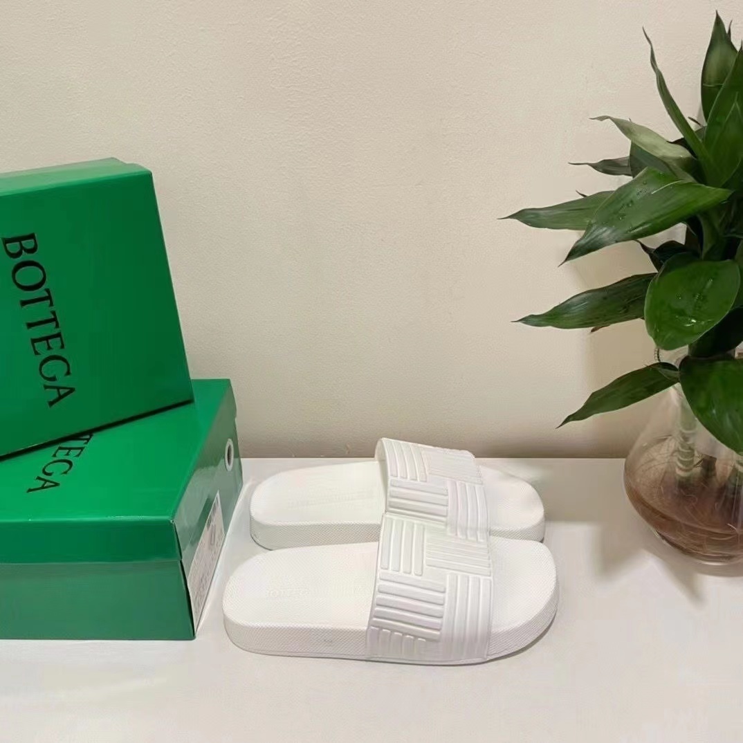 $43-LDN-429 BV gallery