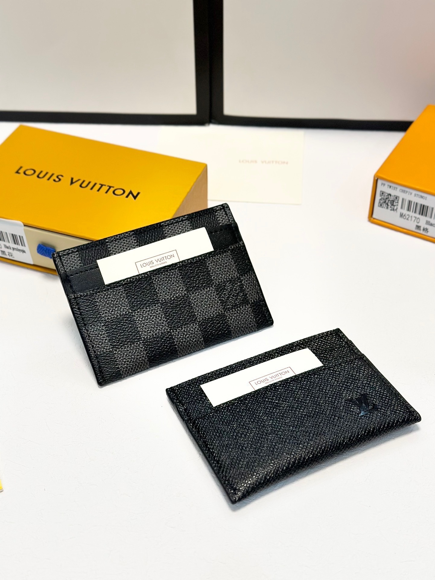 $43-LDN-736 LV gallery