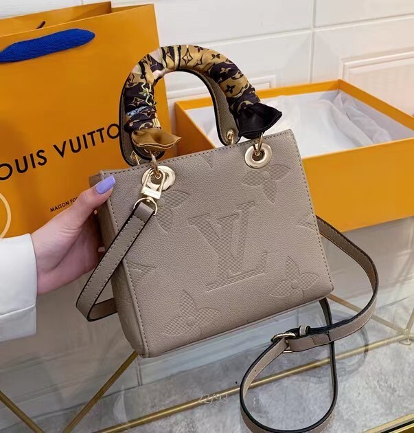 $43.55-LDN-289 LV gallery