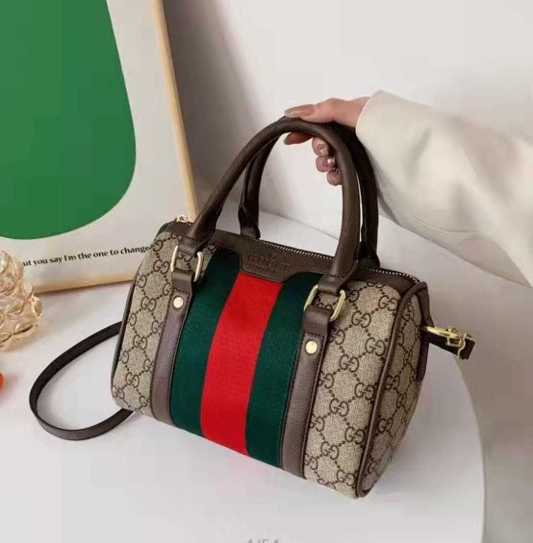 $44-LDN-211 GCI gallery