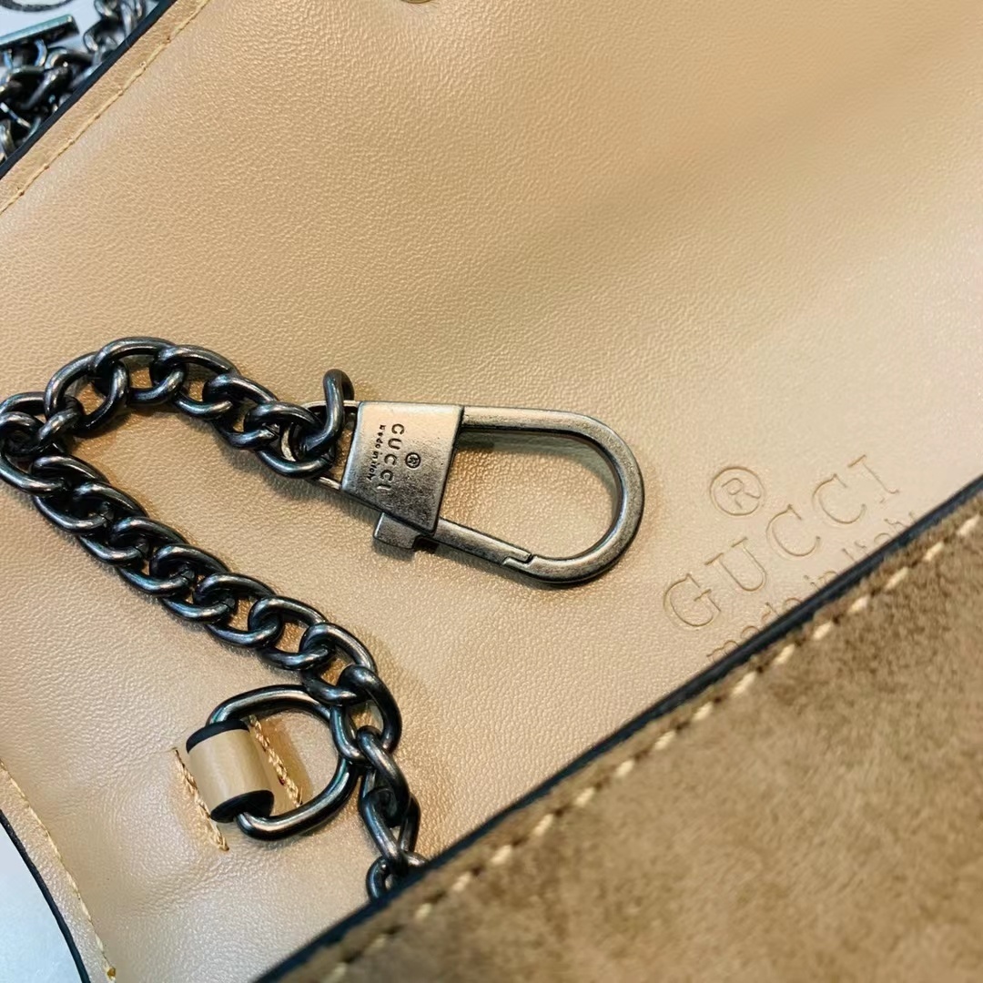 $44-LDN-234 GCI gallery