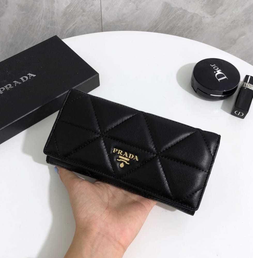 $44-LDN-348 CHA gallery