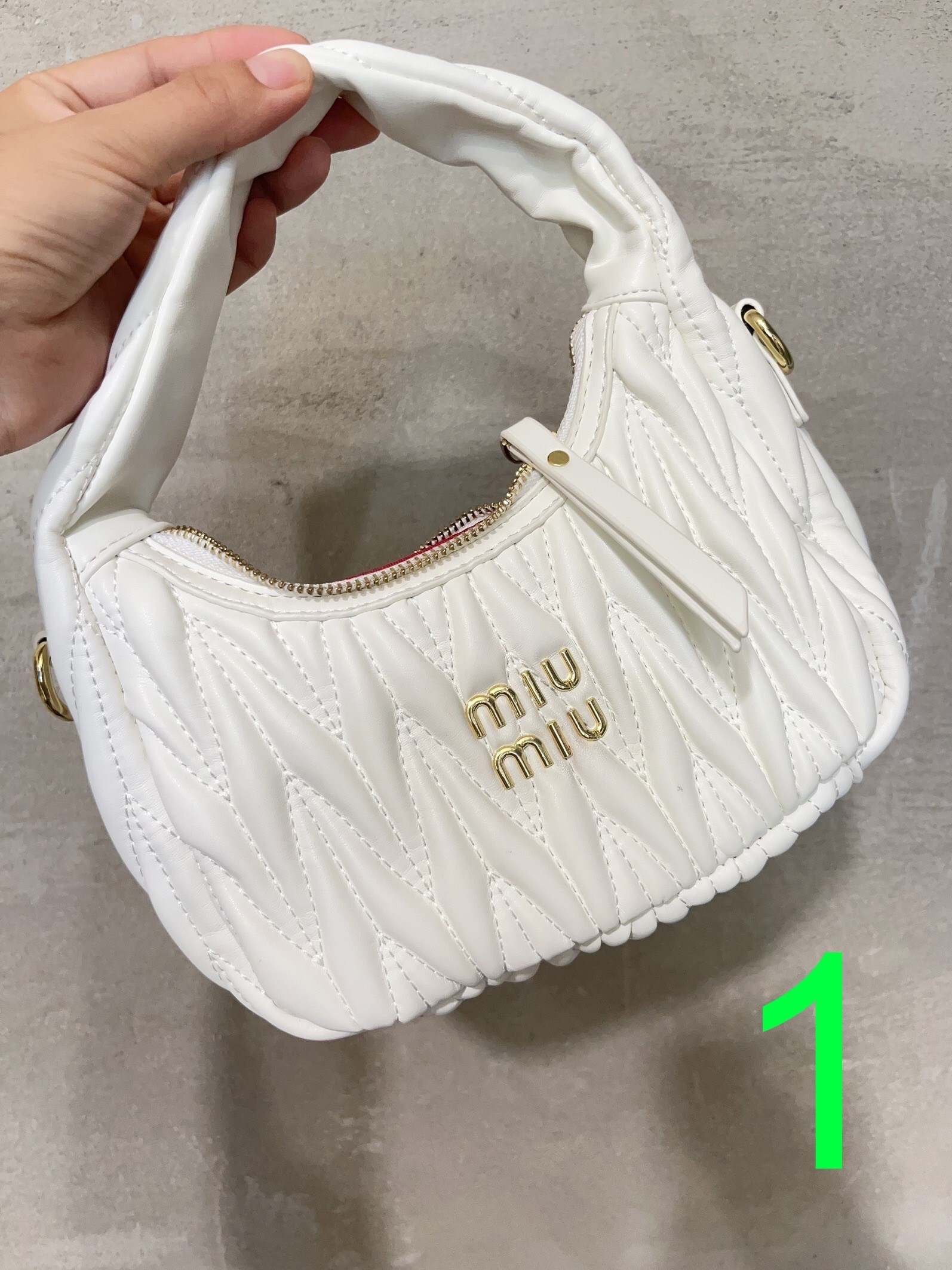 $44.9-LDN-818 miumiu gallery