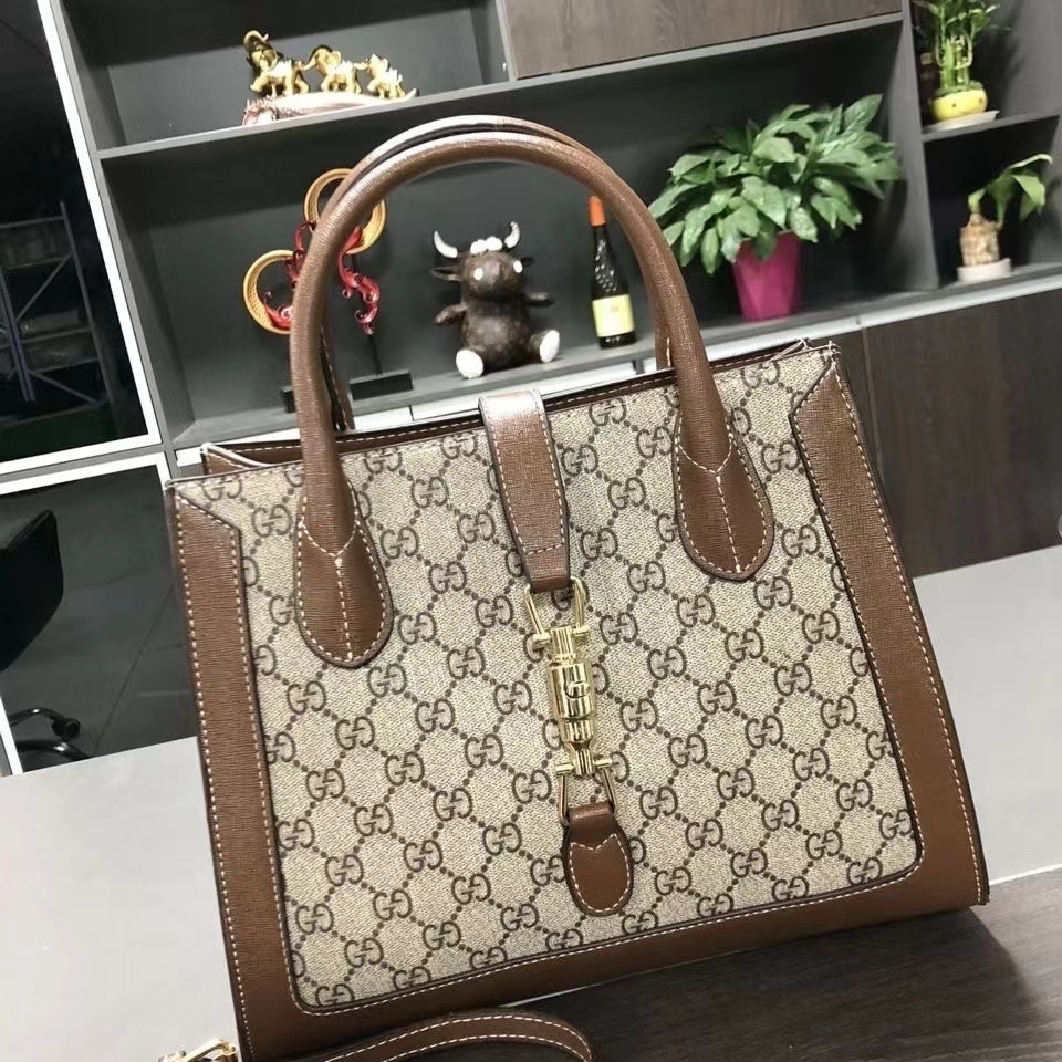 $45-LDN-213 GCI gallery