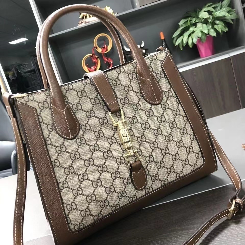 $45-LDN-213 GCI gallery