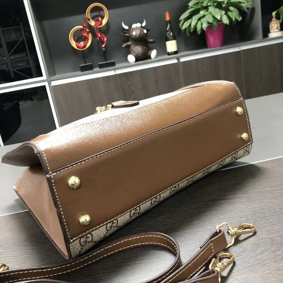 $45-LDN-213 GCI gallery