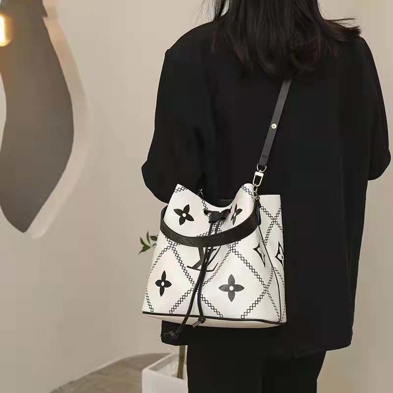 $45-LDN-281 LV gallery