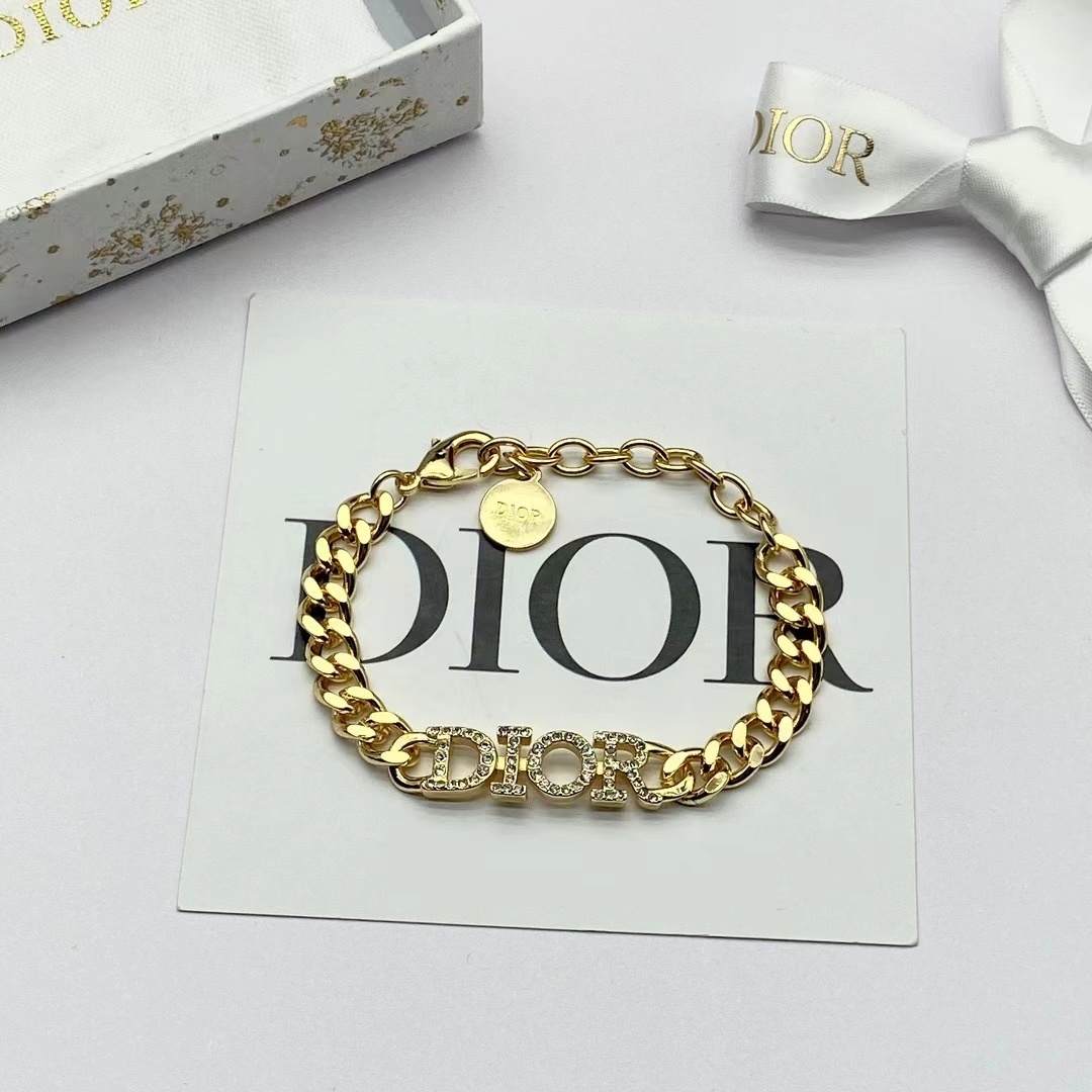 $45-LDN-775 Dr gallery