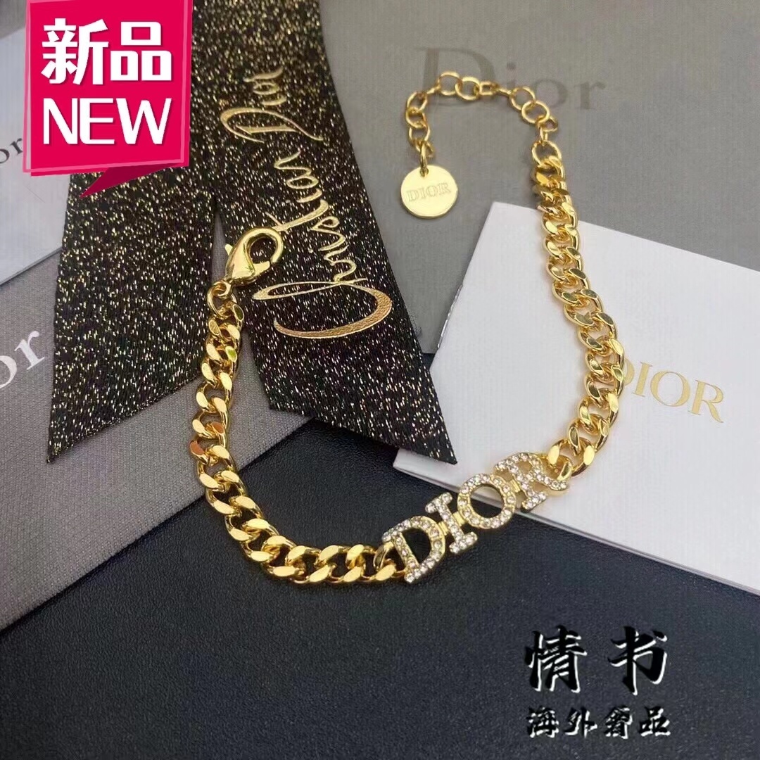 $45-LDN-775 Dr gallery