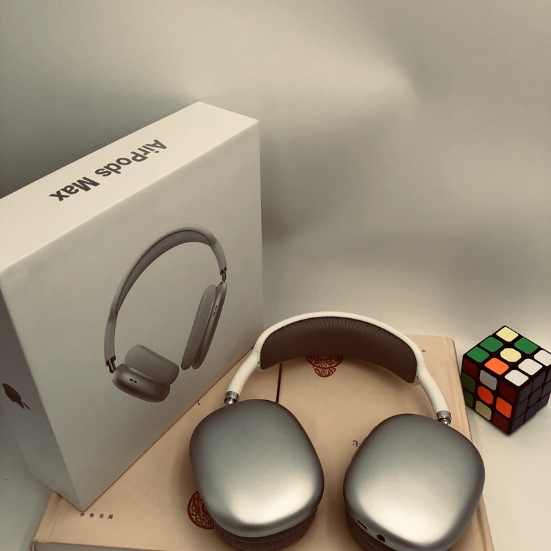 $46.88-LDN-495 Airpods Max gallery