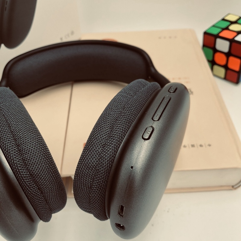 $46.88-LDN-495 Airpods Max gallery