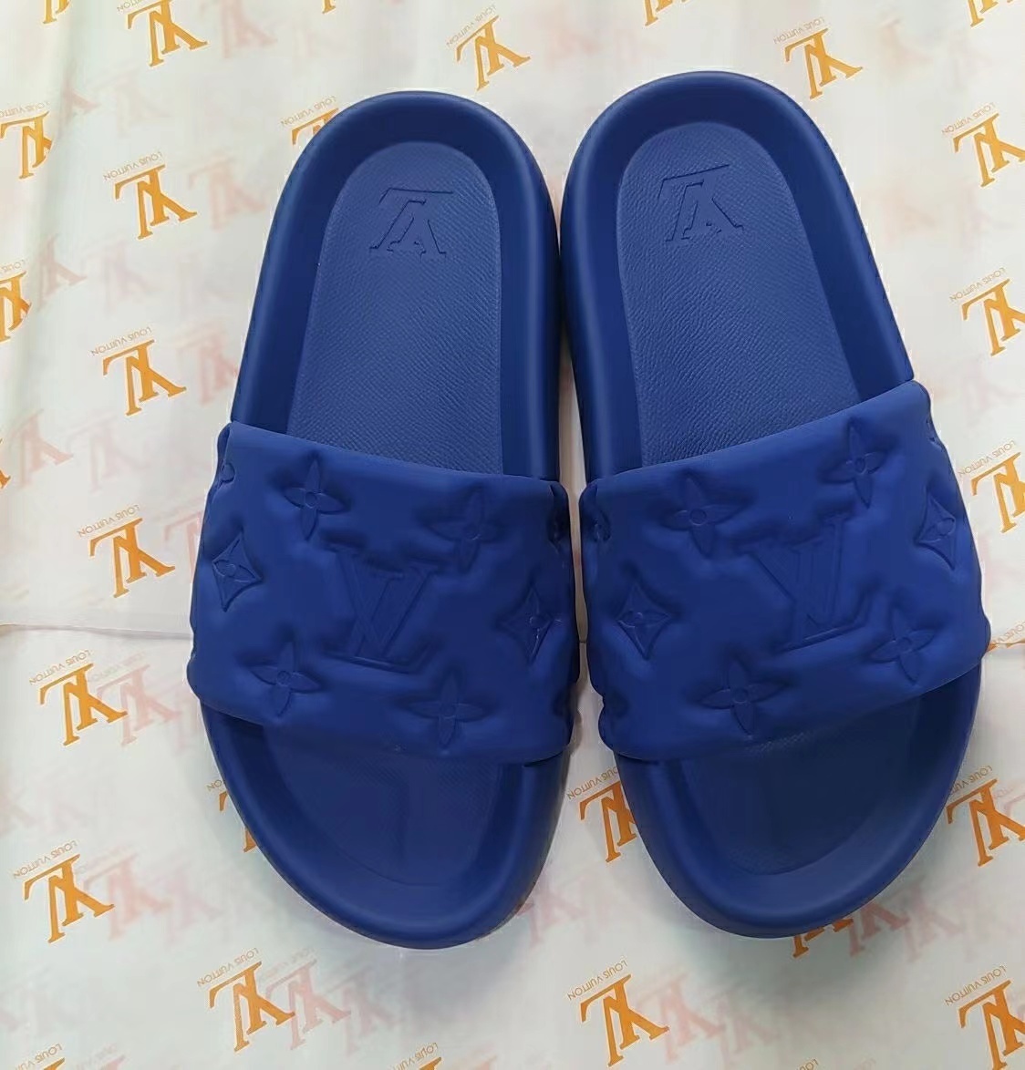 $46.98-LDN-716 LV gallery