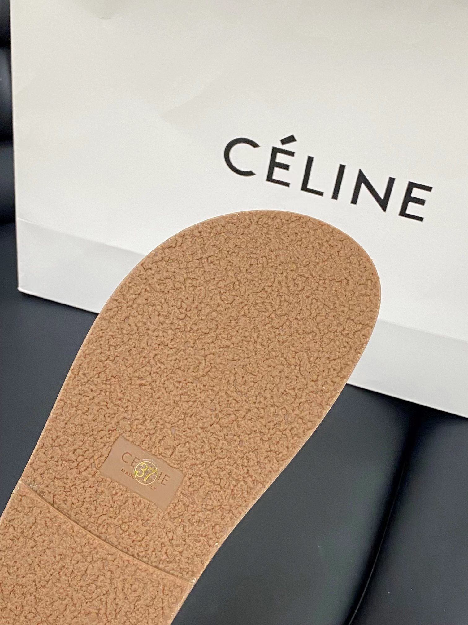 $49.77-LDN-577 Cel gallery