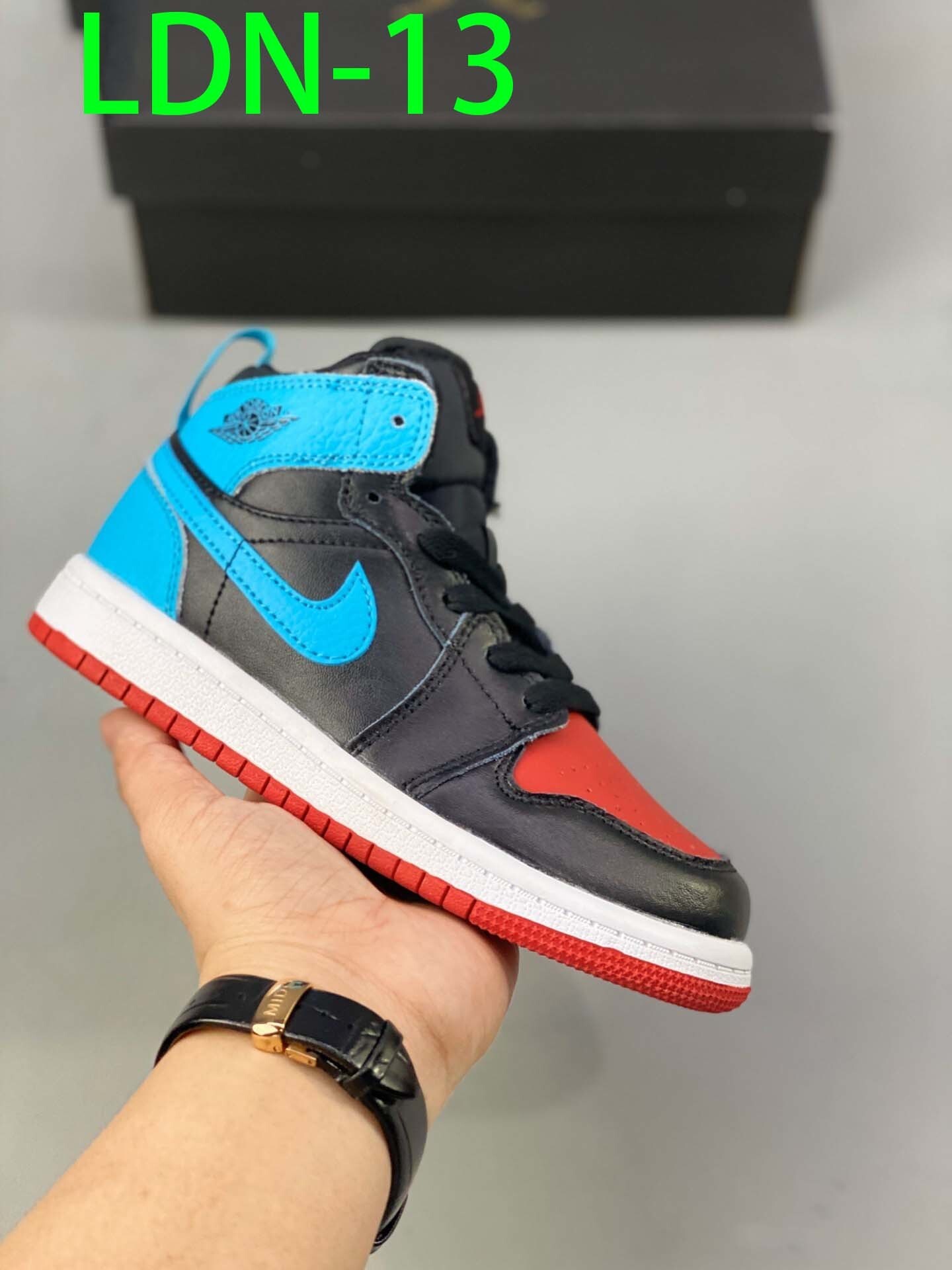 $50-LDN-70 NK gallery