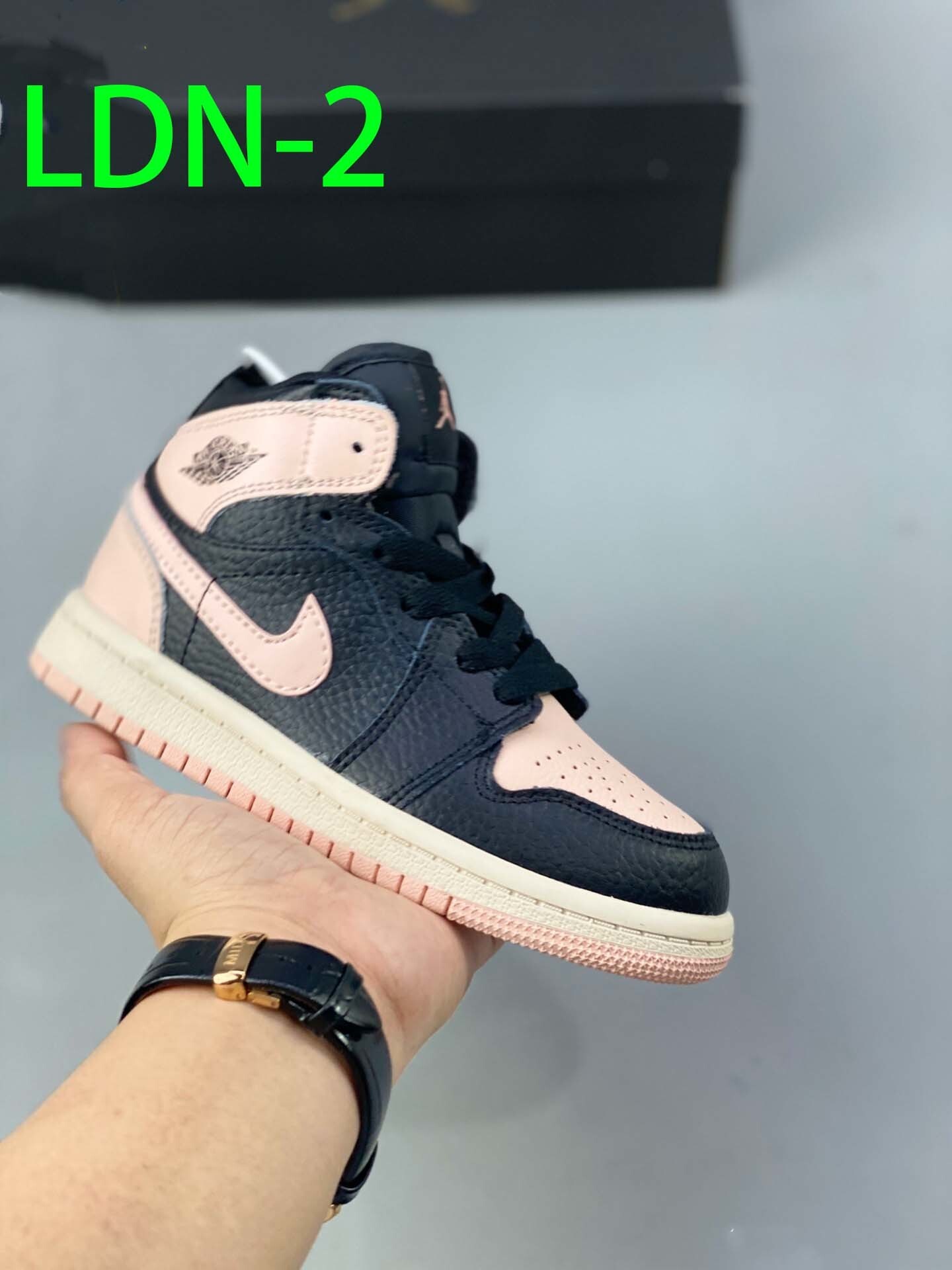 $50-LDN-70 NK gallery