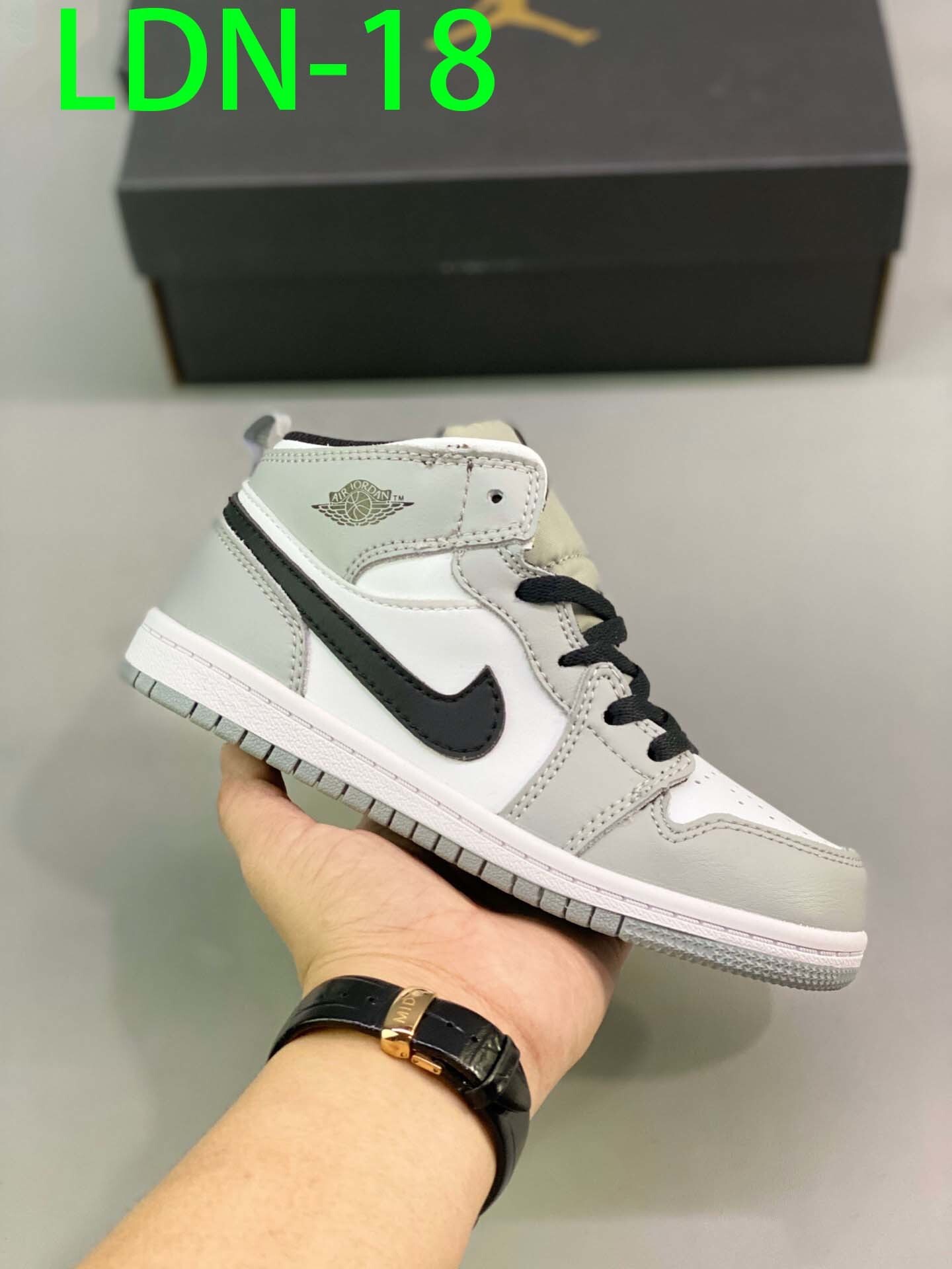 $50-LDN-70 NK gallery