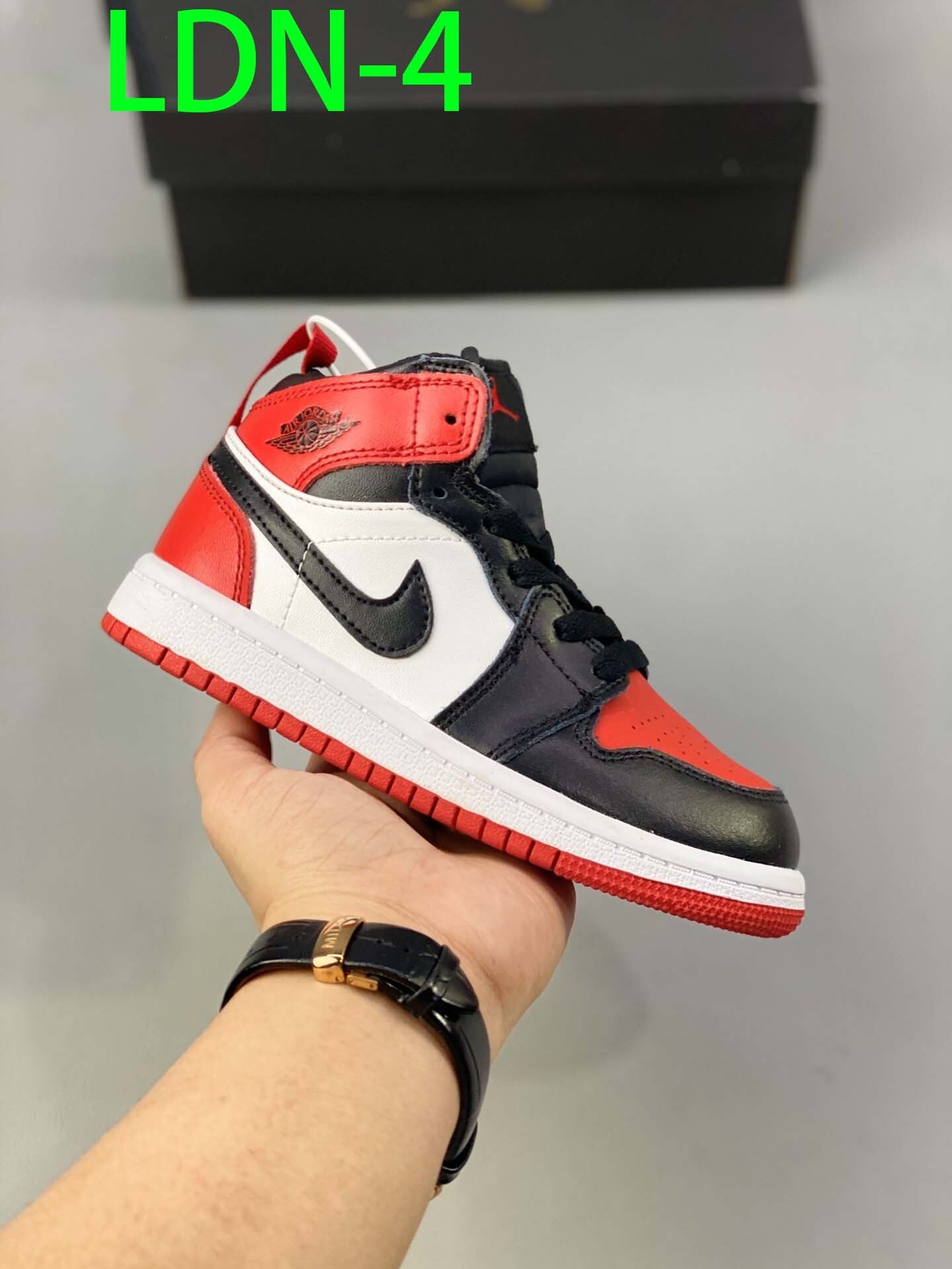 $50-LDN-70 NK gallery